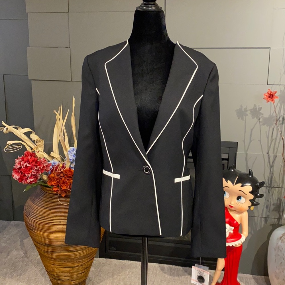 NWT Kasper Single Breasted Jacket Black w/ white